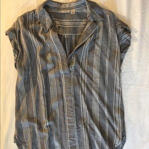 Lightweight linen blend top